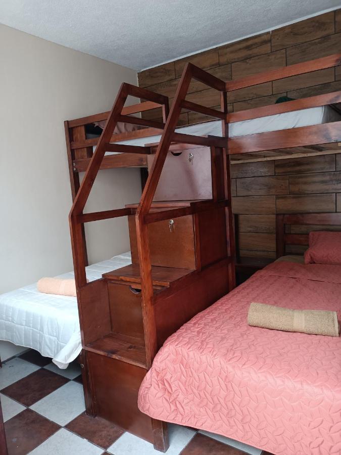 Budget Hostel Guatemala ภายนอก รูปภาพ