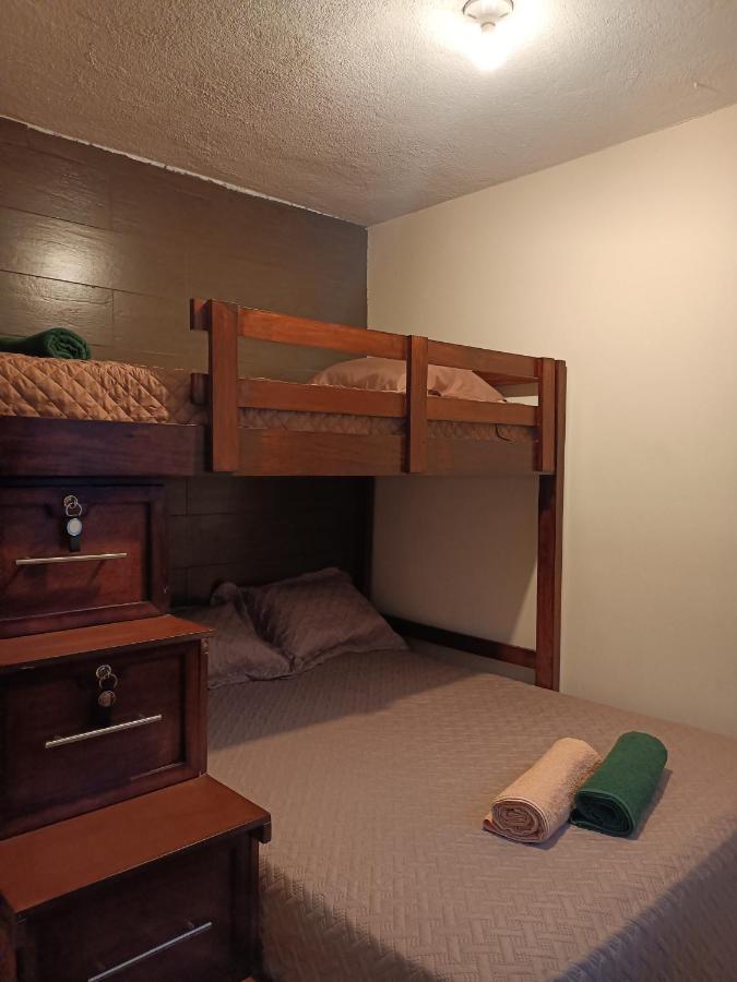 Budget Hostel Guatemala ภายนอก รูปภาพ